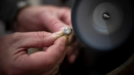 Comment nettoyer une bague en argent ?