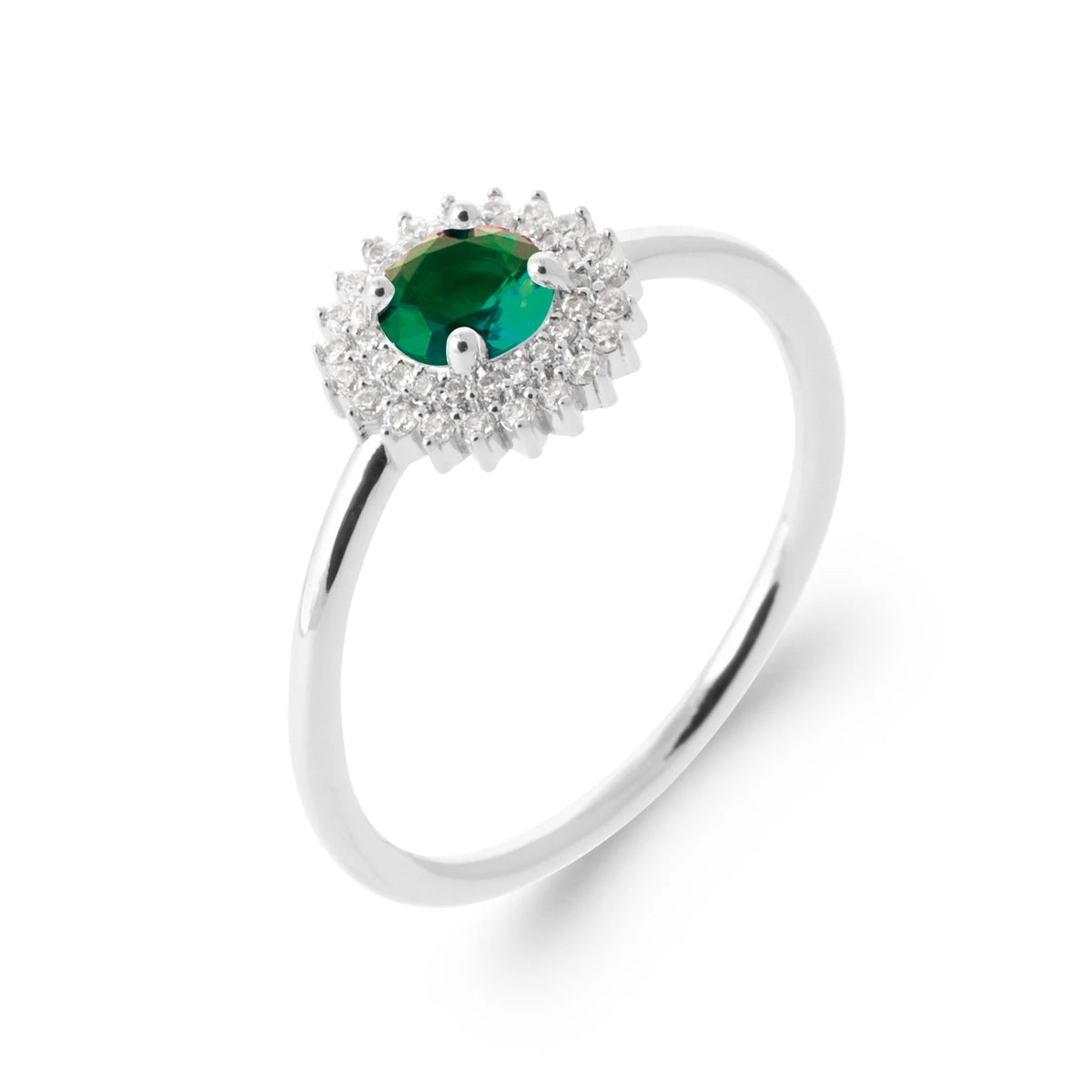 Bague halo pierre verte sur anneau fin en argent 925, vue de face
