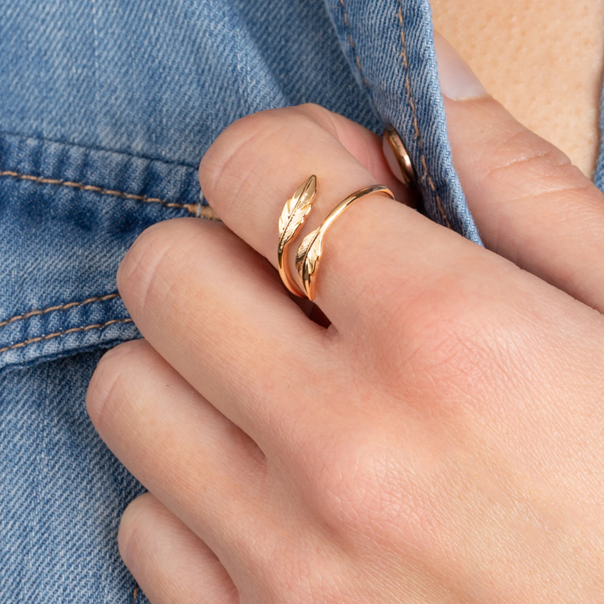 Bague ouverte plume en plaqué or