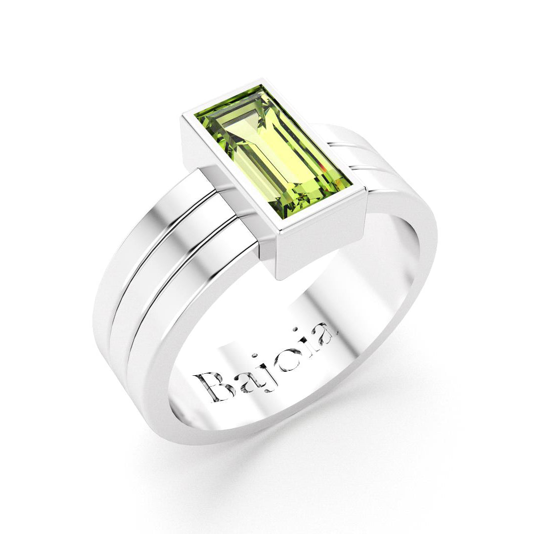 Bague Art Déco en or blanc 18 carats et Péridot