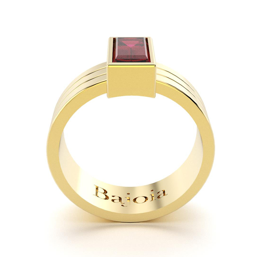 Bague Art Déco en or jaune 18 carats et Rhodolite