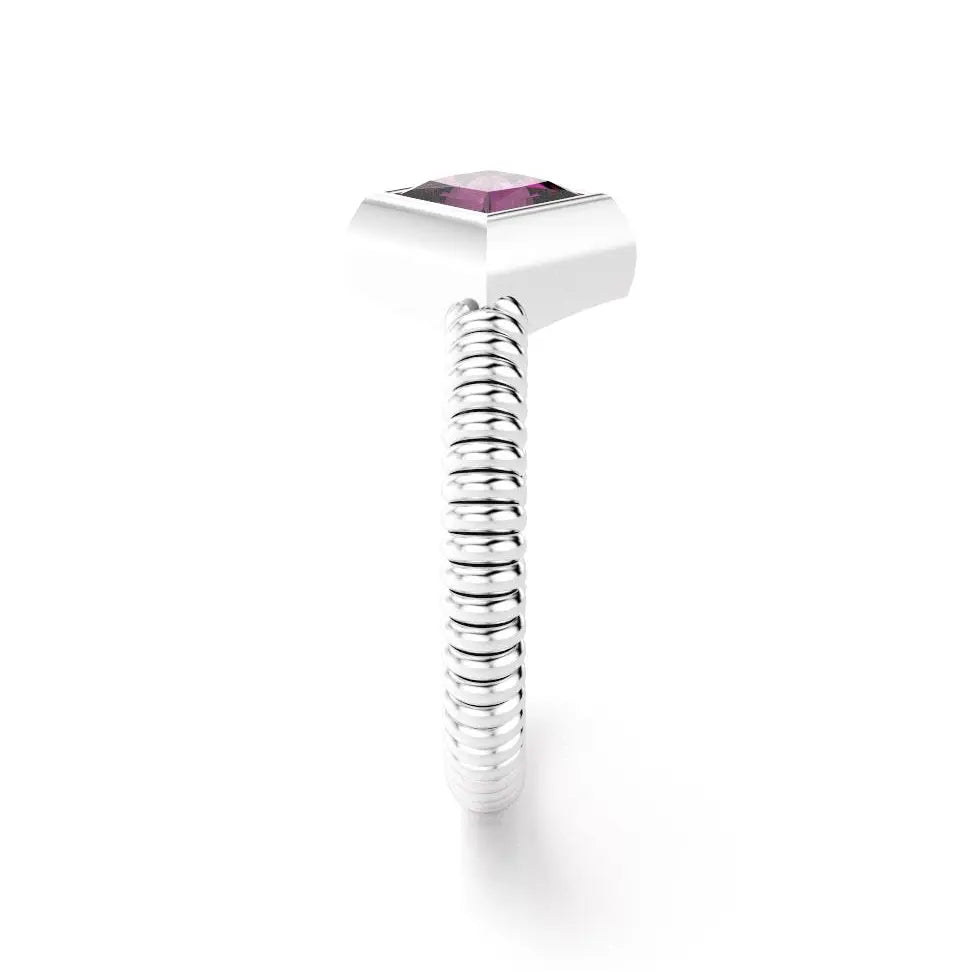 bague byzance pour femme forme carré en argent avec rhodolite