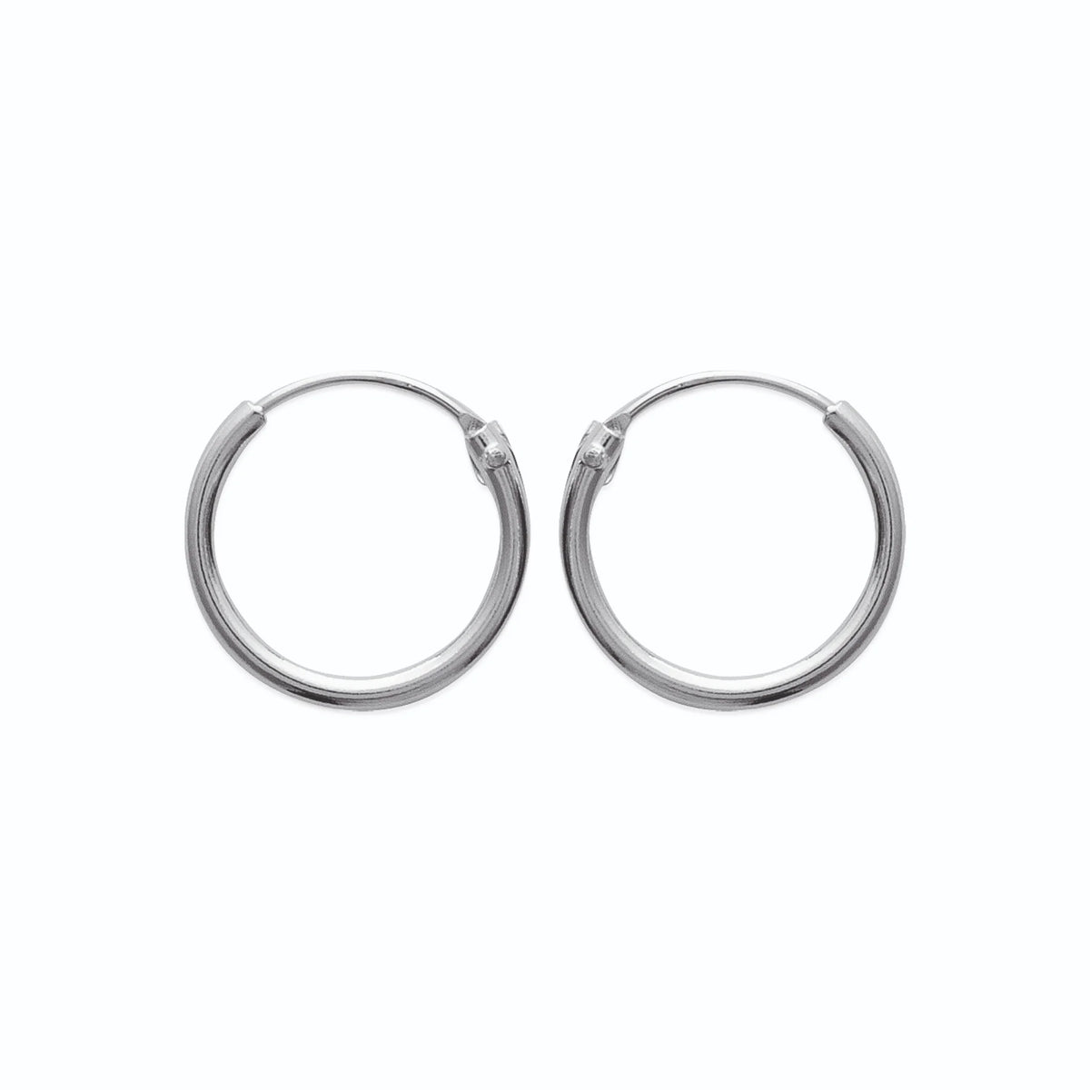 Boucles d’oreilles créoles fines lisses en argent 925