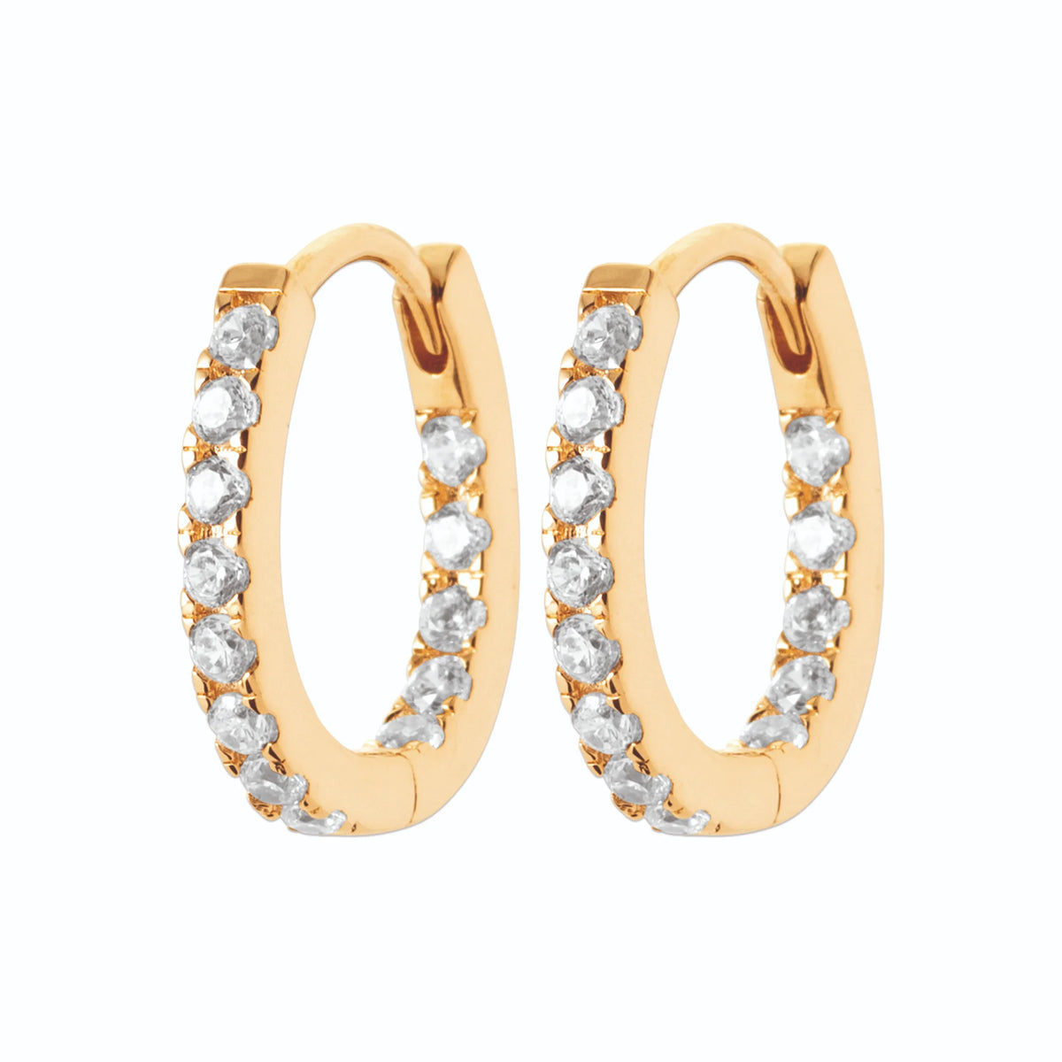 Boucles d’oreilles créoles ovales serties de zircons en plaqué or