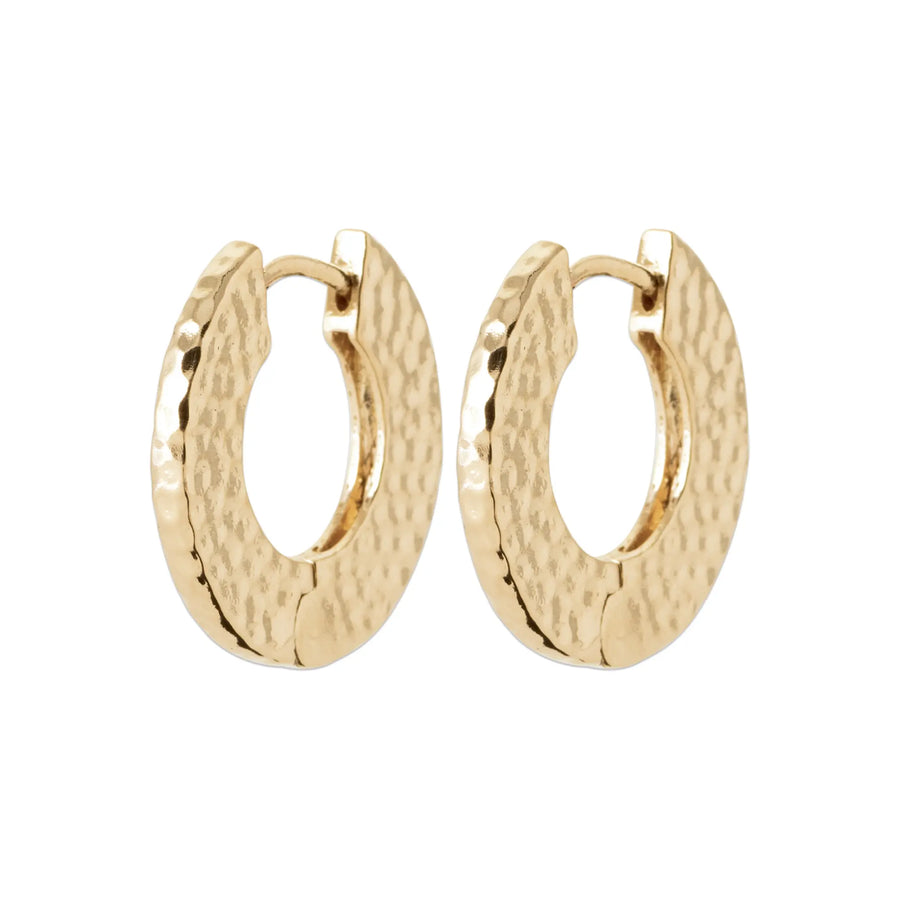 Boucles d’oreilles Créoles martelées 20 mm – Plaqué Or, vue de face