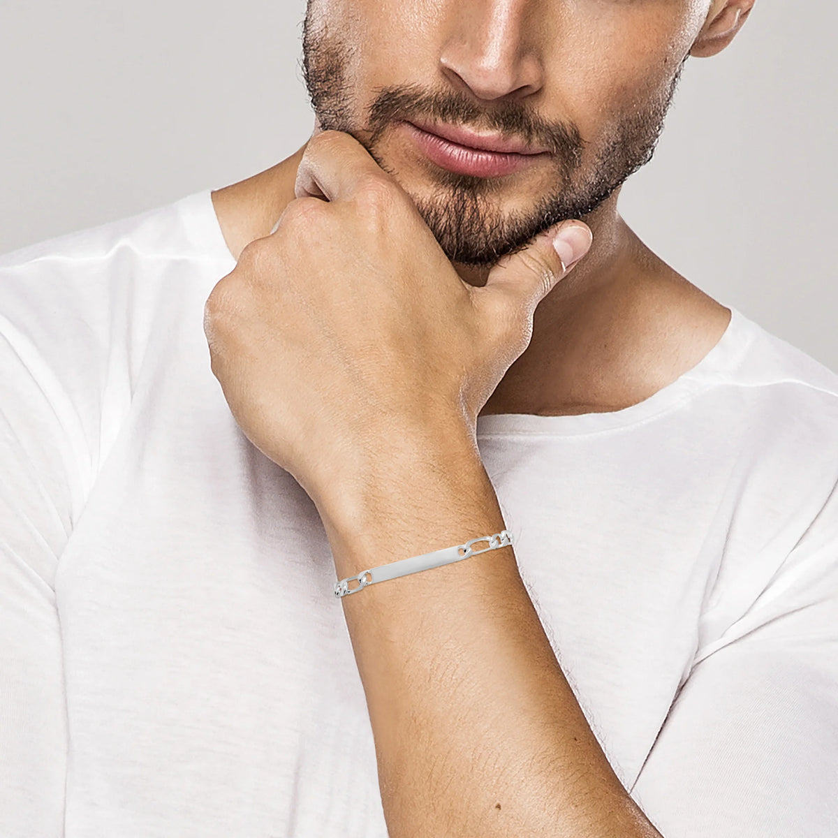 Bracelet identité maille figaro 1+1 en argent rhodié 18 cm au porté
