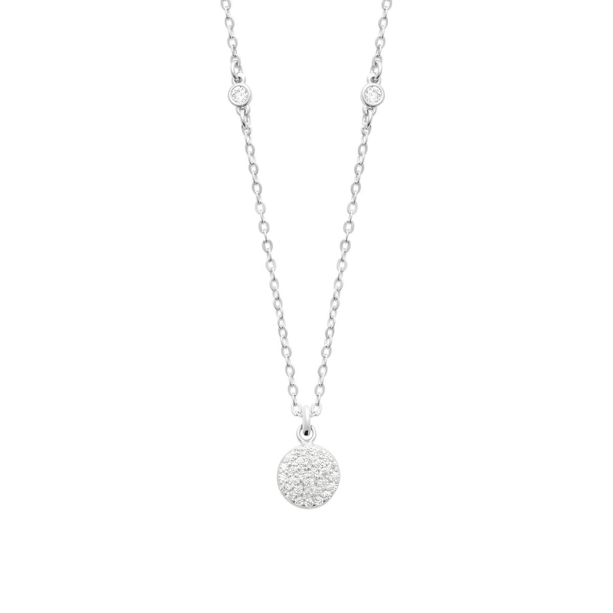 Collier petite pastille ronde pavée de zircons en argent 925 sur chaîne fine ponctuée de deux zircons