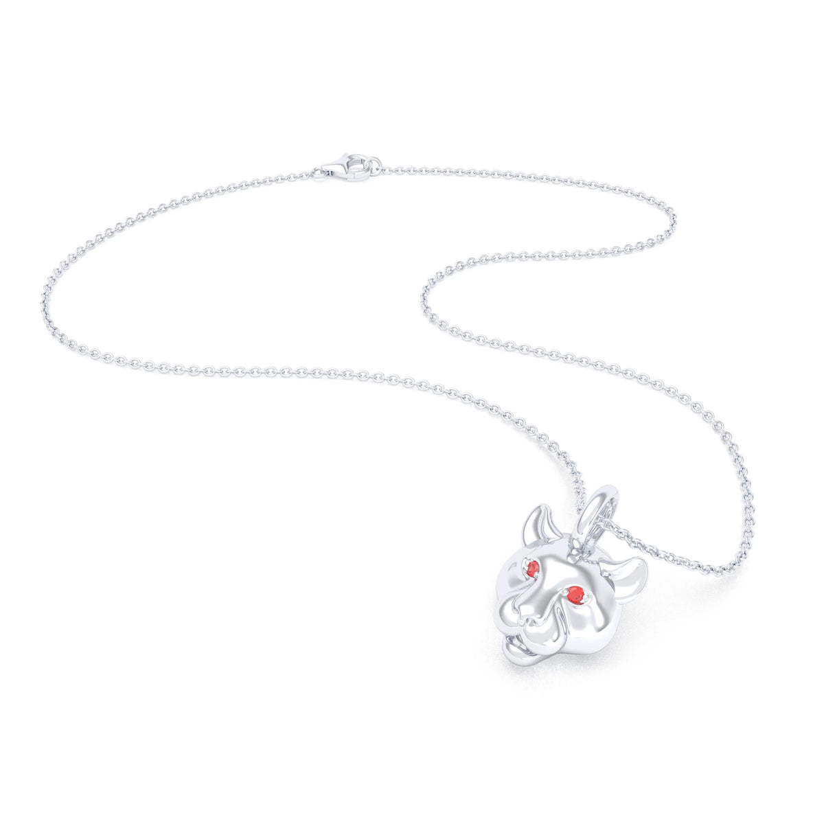 Collier tête de tigre argent 950 rhodié, yeux de saphirs rouges, posé à plat avec sa chaîne et son fermoir