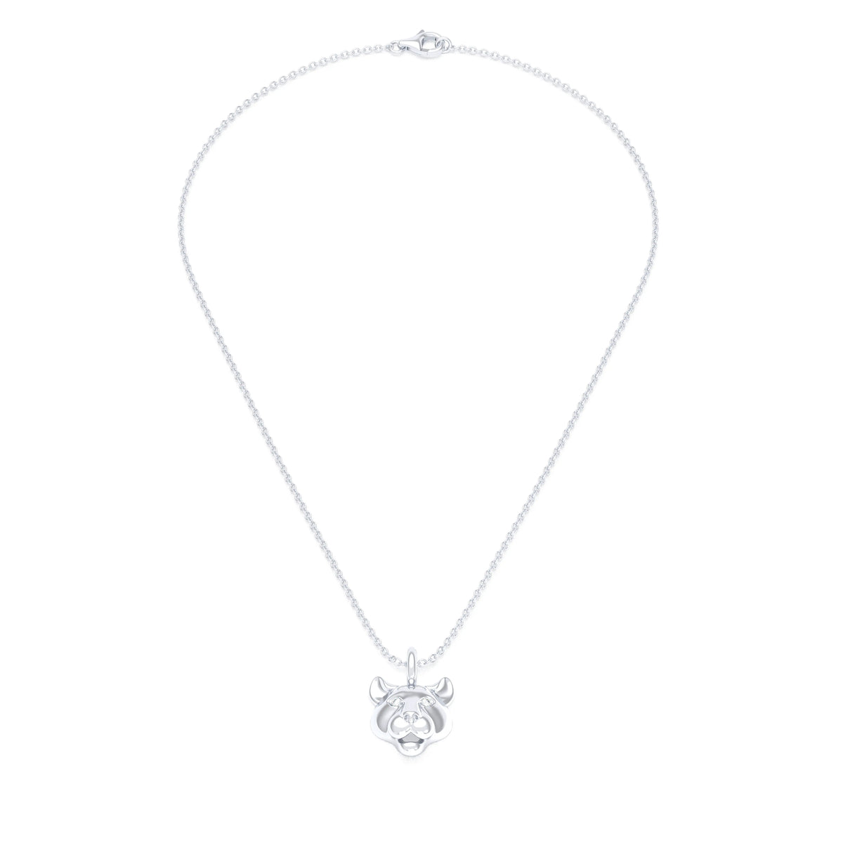 Collier tête de tigre en or blanc aux yeux de diamants, vu de face sur une chaîne forçat de 40 cm