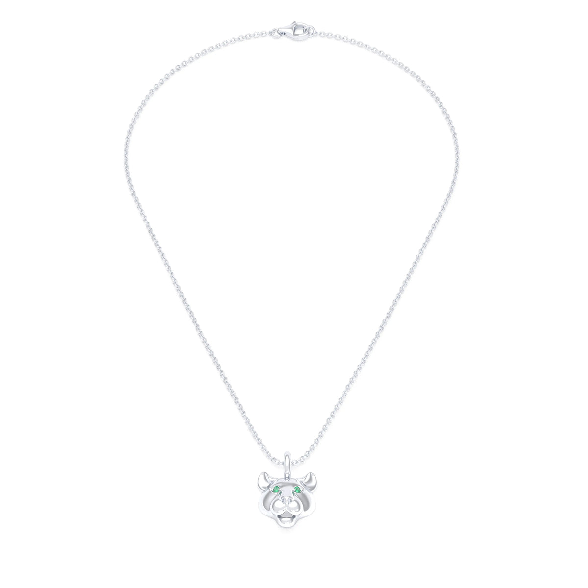 Collier tête de tigre en or blanc aux yeux d’émeraudes, vu de face sur une chaîne forçat de 40 cm