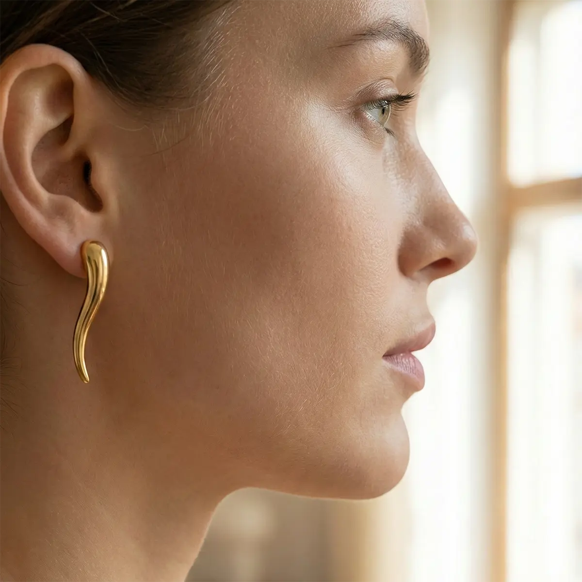 Boucles d'oreilles "Goutte Sculptée" en PVD Doré (Fermoir Papillon)