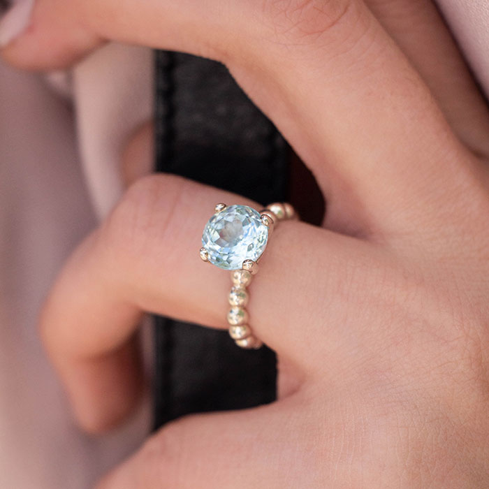 Bague Indiscrète en argent 950 et topaze