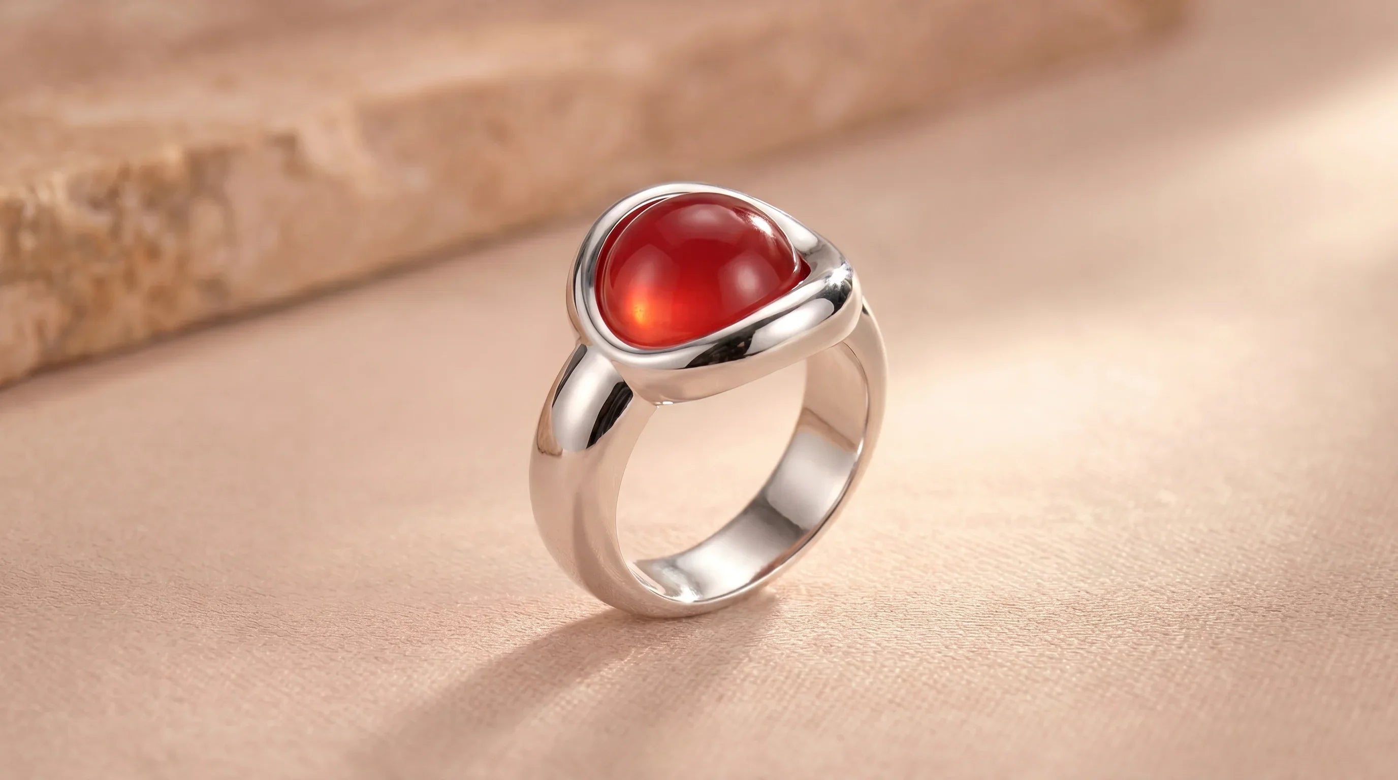 Bague Camille en argent 950 avec une pierre fine Cornaline - Bajoia Sèvres
