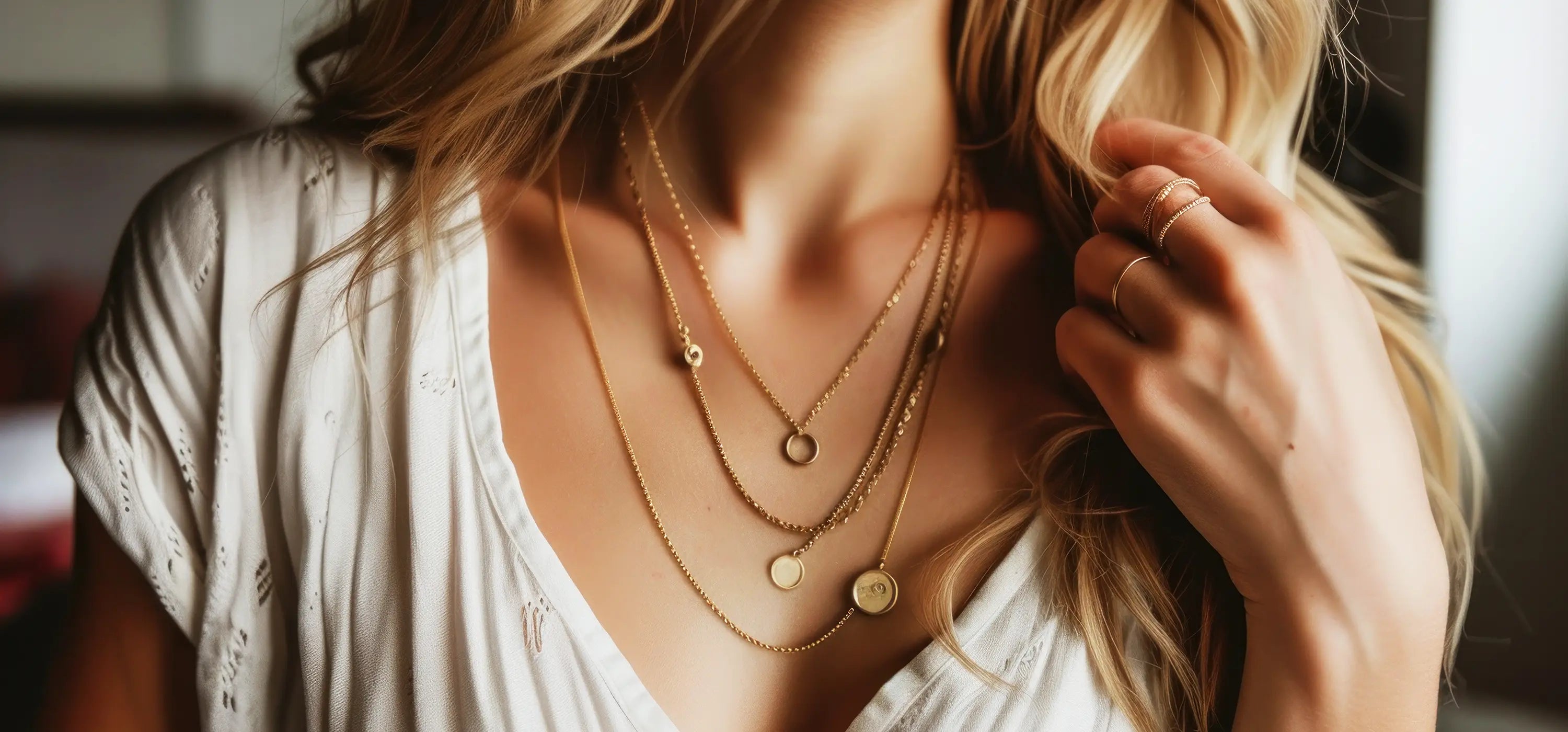 Idées cadeaux bijoux femme à moins de 100 euros : l’éclat pur
