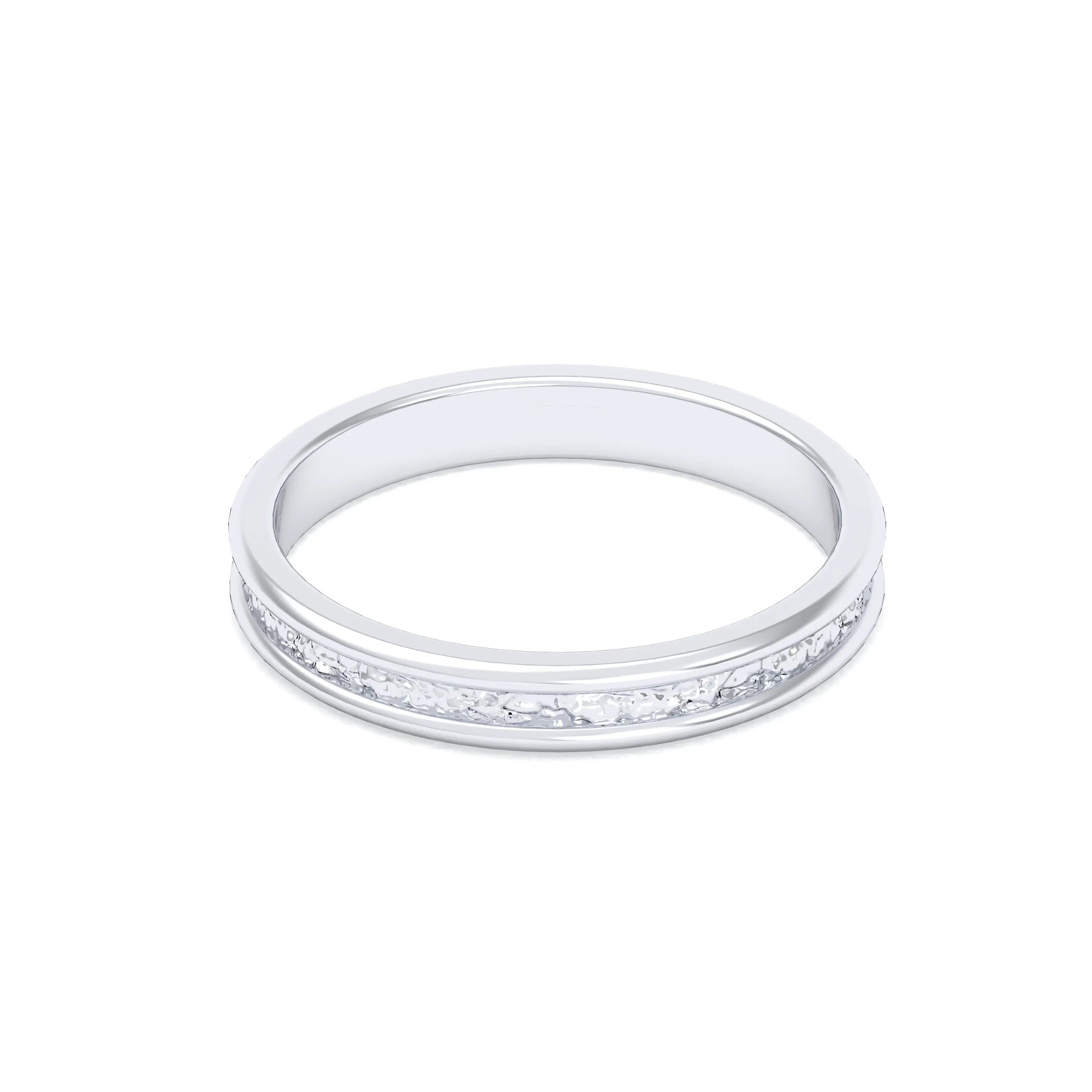Alliance Unisson double rang à texture centrale en or blanc 18 carats