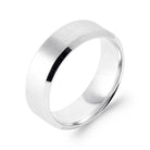 Bague anneau à bords biseautés en acier homme