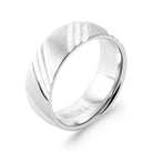 Bague anneau à rainures obliques en acier homme