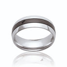 Bague anneau bombé à bande noire en acier homme vu de profil