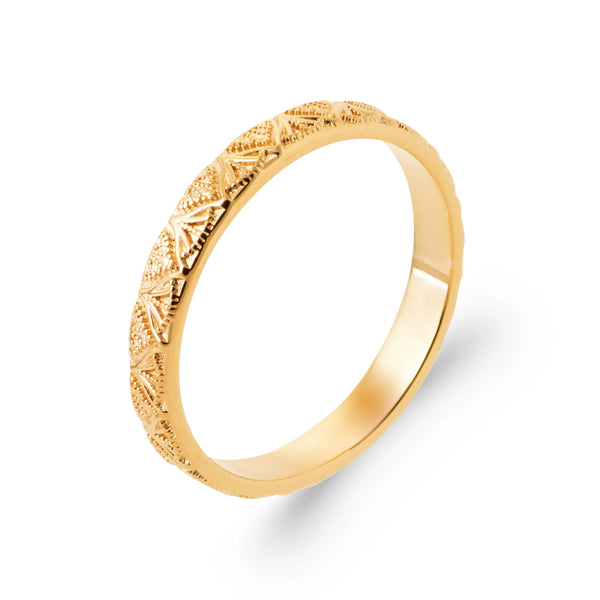 Bague anneau ciselé motif triangles en plaqué or