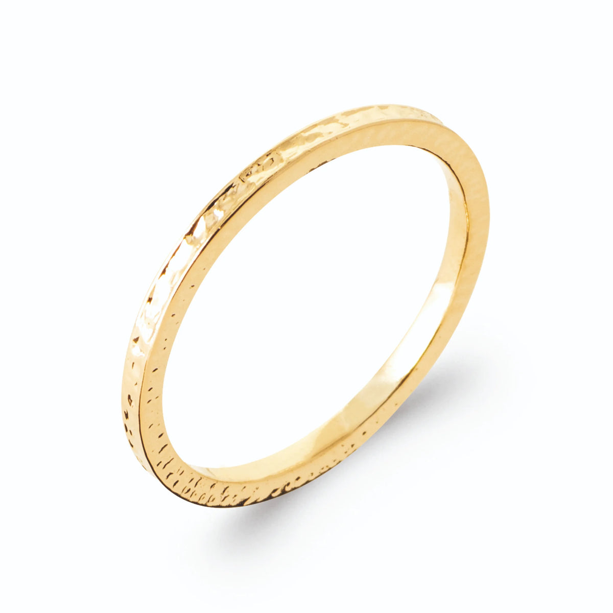 Bague anneau fin gravé d’une frise de petits traits en plaqué or