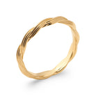 Bague anneau fin tressé de trois brins d’or poli en plaqué or
