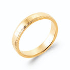 Bague anneau jonc à bords biseautés et bande guillochée en plaqué or