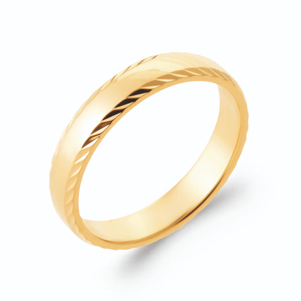 Bague anneau jonc plat poli à ciselures diagonales en plaqué or, vue de trois quarts