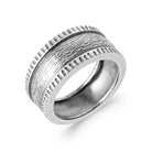Bague anneau large strié à bords crantés en argent 925