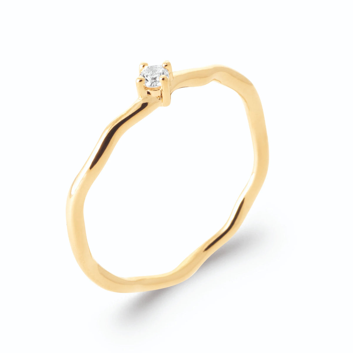 Bague anneau ondulé et petit zircon carré serti griffes en plaqué or