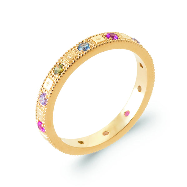Bague anneau plat bords perlés tour de pierres multicolores en plaqué or, vue de trois quarts
