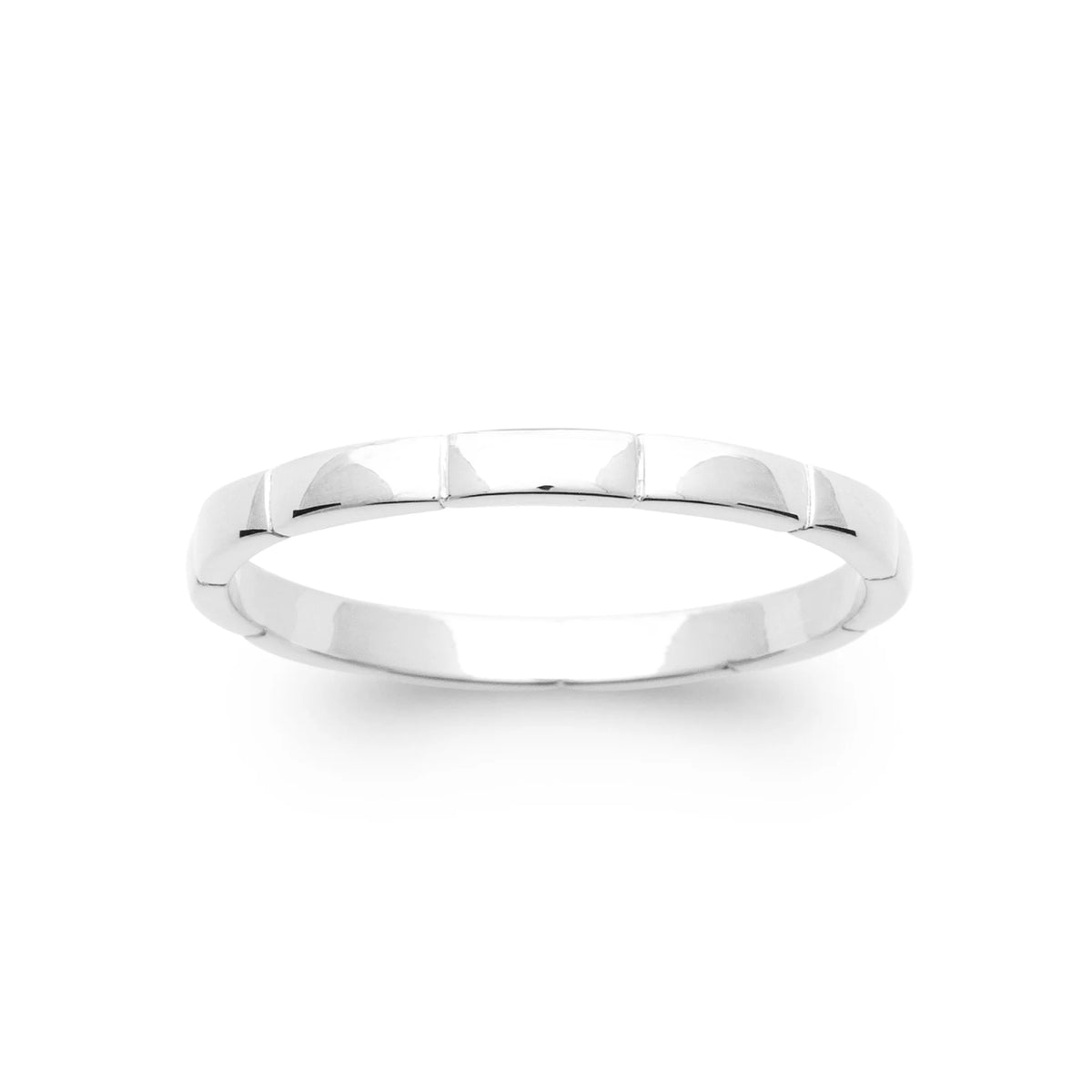 Bague anneau segmenté poli en argent 925 rhodié, vue de face