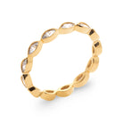 Bague anneau serti de zircons navettes tout autour en plaqué or