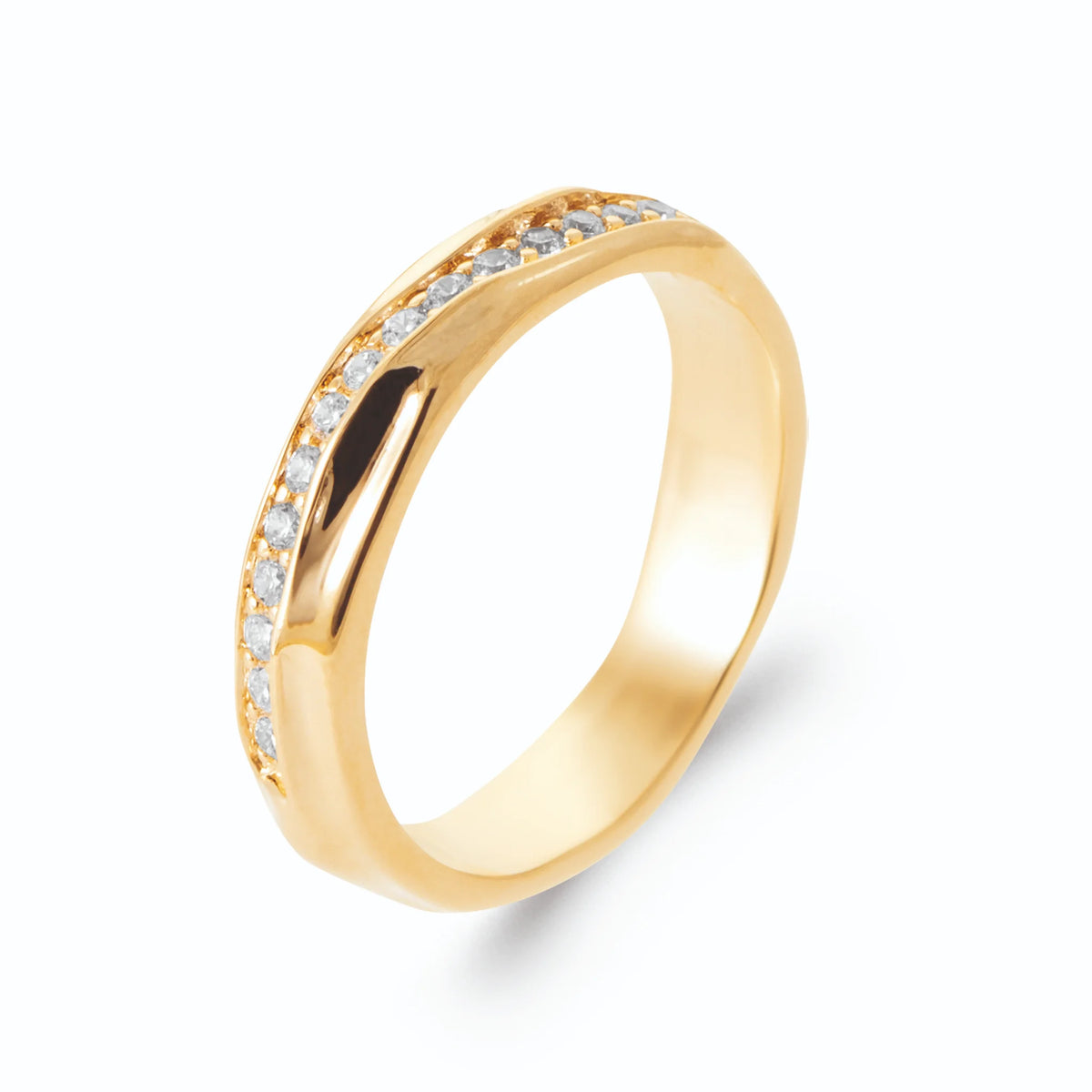 Bague anneau vrillé et ligne de zircons en plaqué or, vue de trois quarts