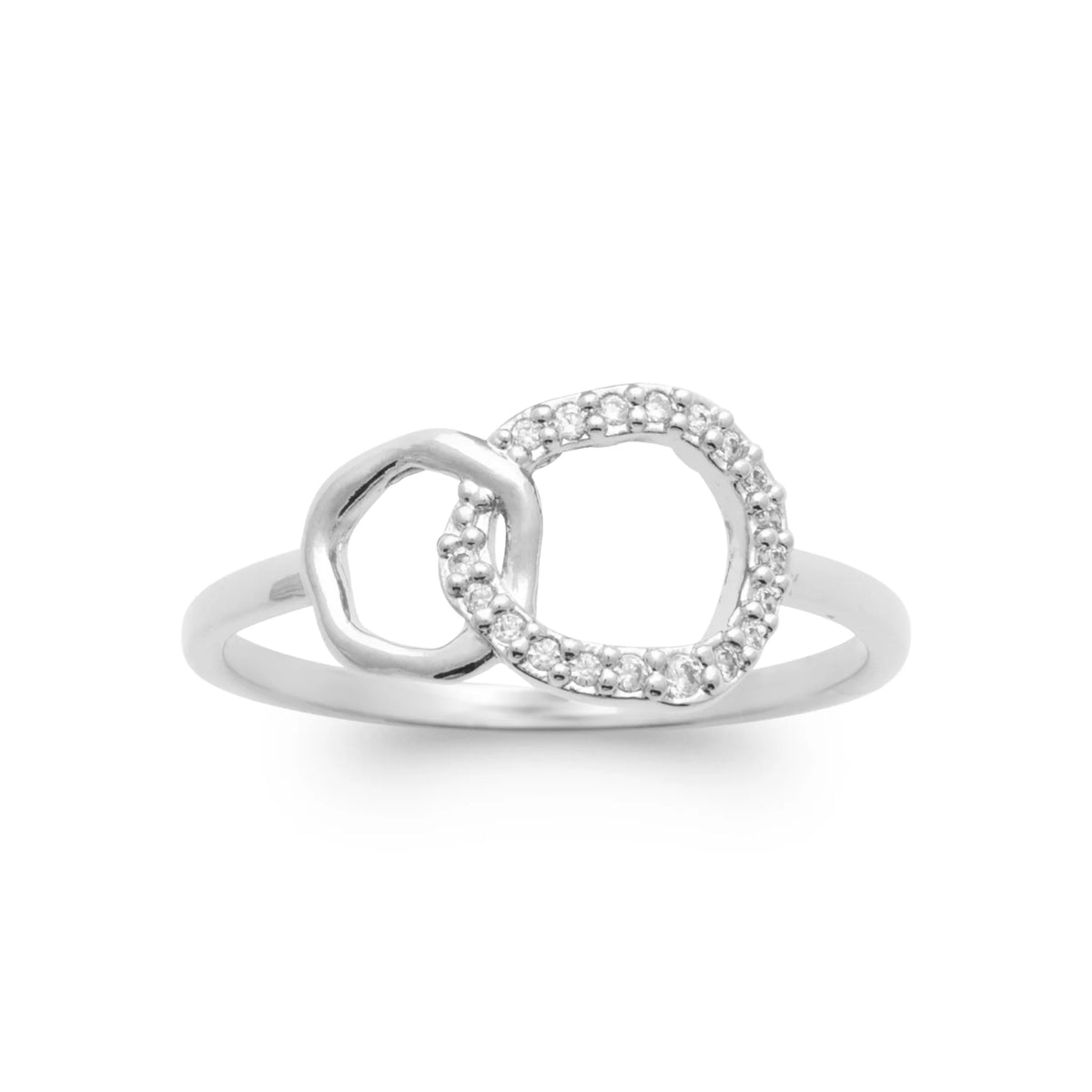 Bague deux anneaux entrelacés en argent 925 et zircons