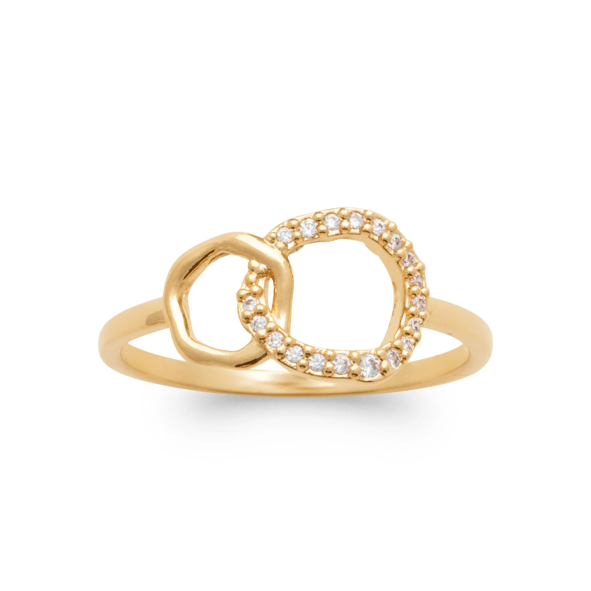 Bague deux anneaux entrelacés en plaqué or et zircons