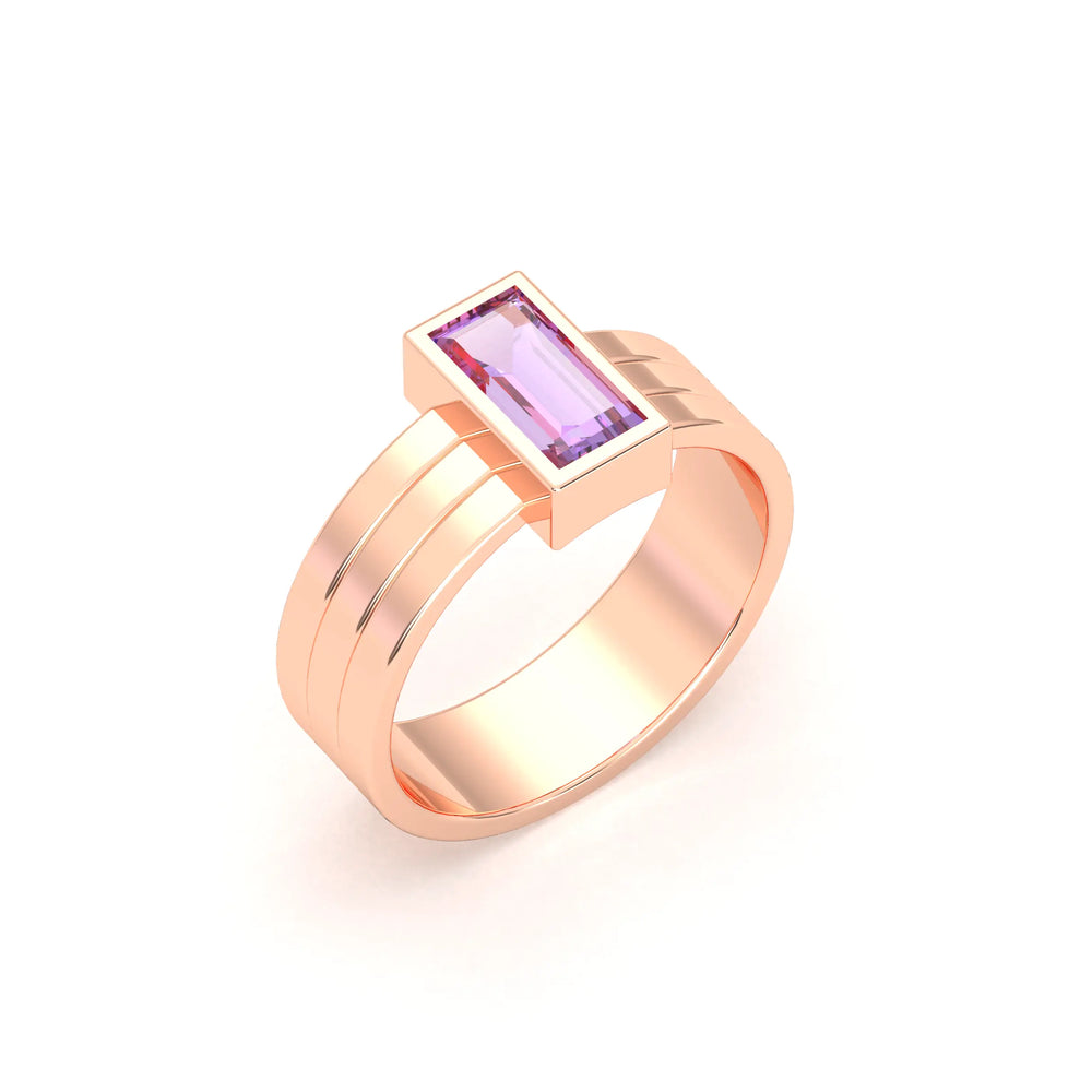 Bague Art Déco Origine en or rose 18 carats sertie d’une améthyste taille baguette, atelier Bajoia