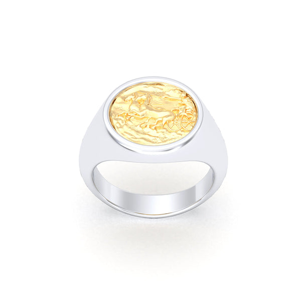 Bague Aurige – chevalière en argent 950 et pièce or 18 carats au char romain, autre vue