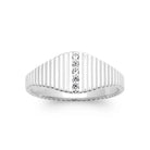 Bague bandeau cannelée et liseré de zircons en argent 925, vue de face