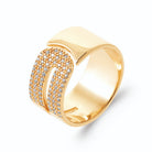 Bague bandeau large à double bande pavée repliée en boucle en plaqué or