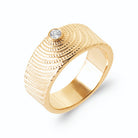 Bague bandeau large grains d’or en ondes et zircon en plaqué or