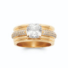 Bague bandeau large rang pavé et zircon coussin en majesté plaqué or, vue de face
