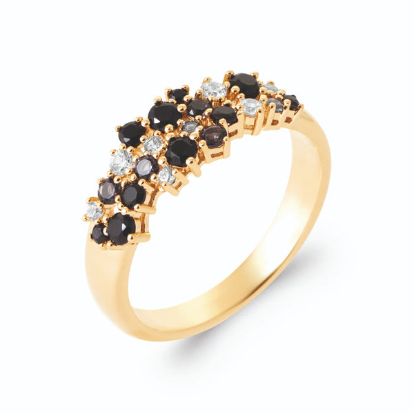 Bague bombée grappe de pierres noires et zircons en plaqué or, vue de trois quarts