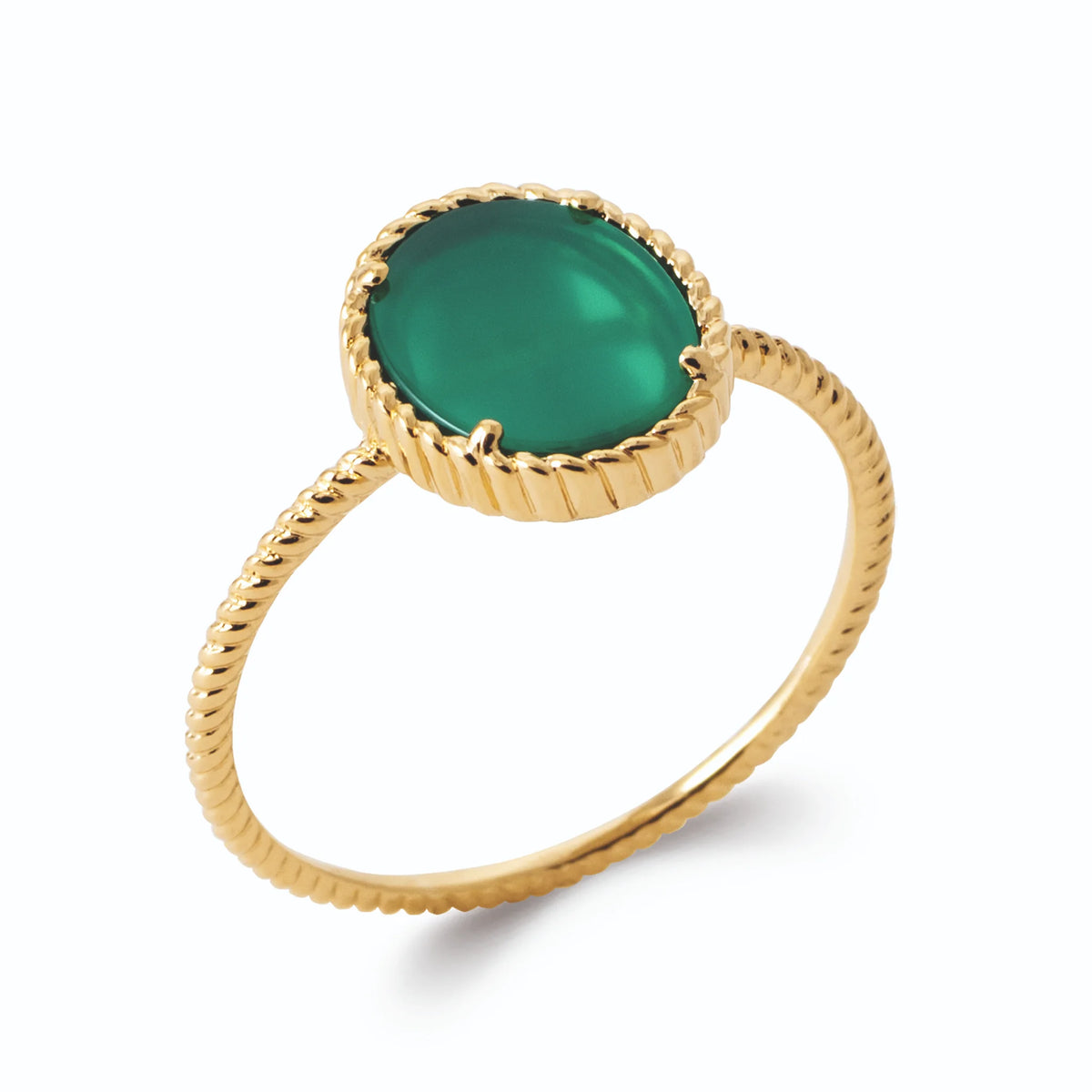 Bague cabochon ovale vert profond sur anneau torsadé en plaqué or