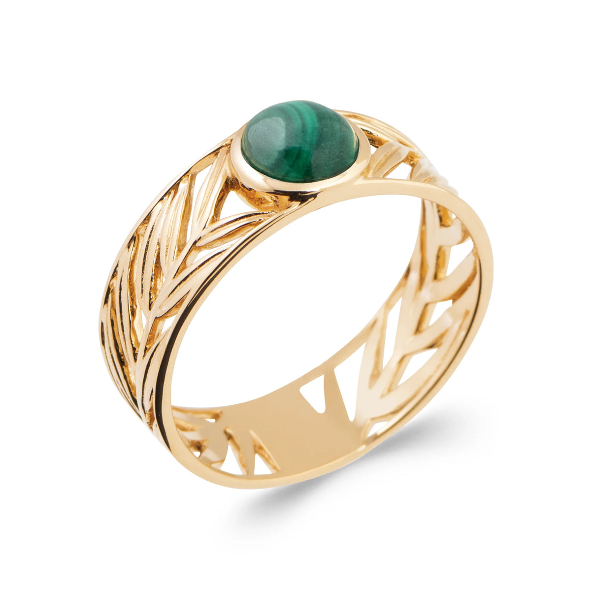 Bague cabochon vert profond veiné sur bandeau ajouré de feuilles en plaqué or