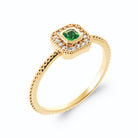 Bague carrée vert intense entourage de zircons anneau perlé en plaqué or