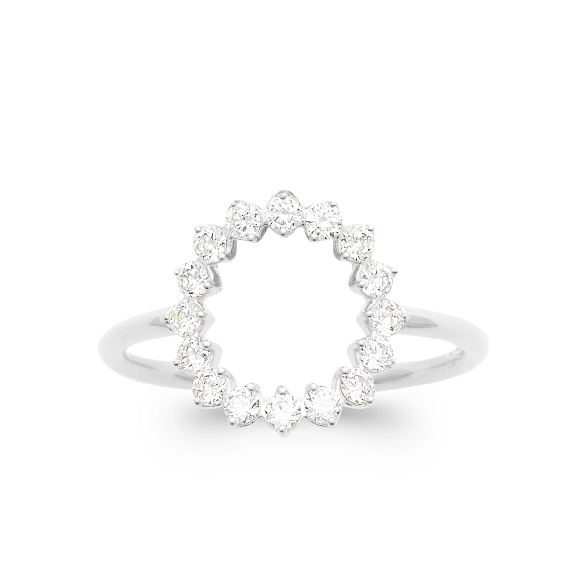 Bague cercle de zircons ajouré en argent 925