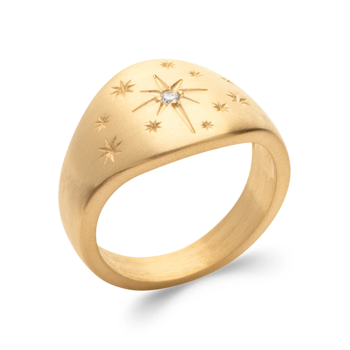 Bague chevalière bombée gravée d’un ciel d’étoiles et zircon en plaqué or