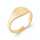 Bague chevalière cannelée sans pierre en plaqué or