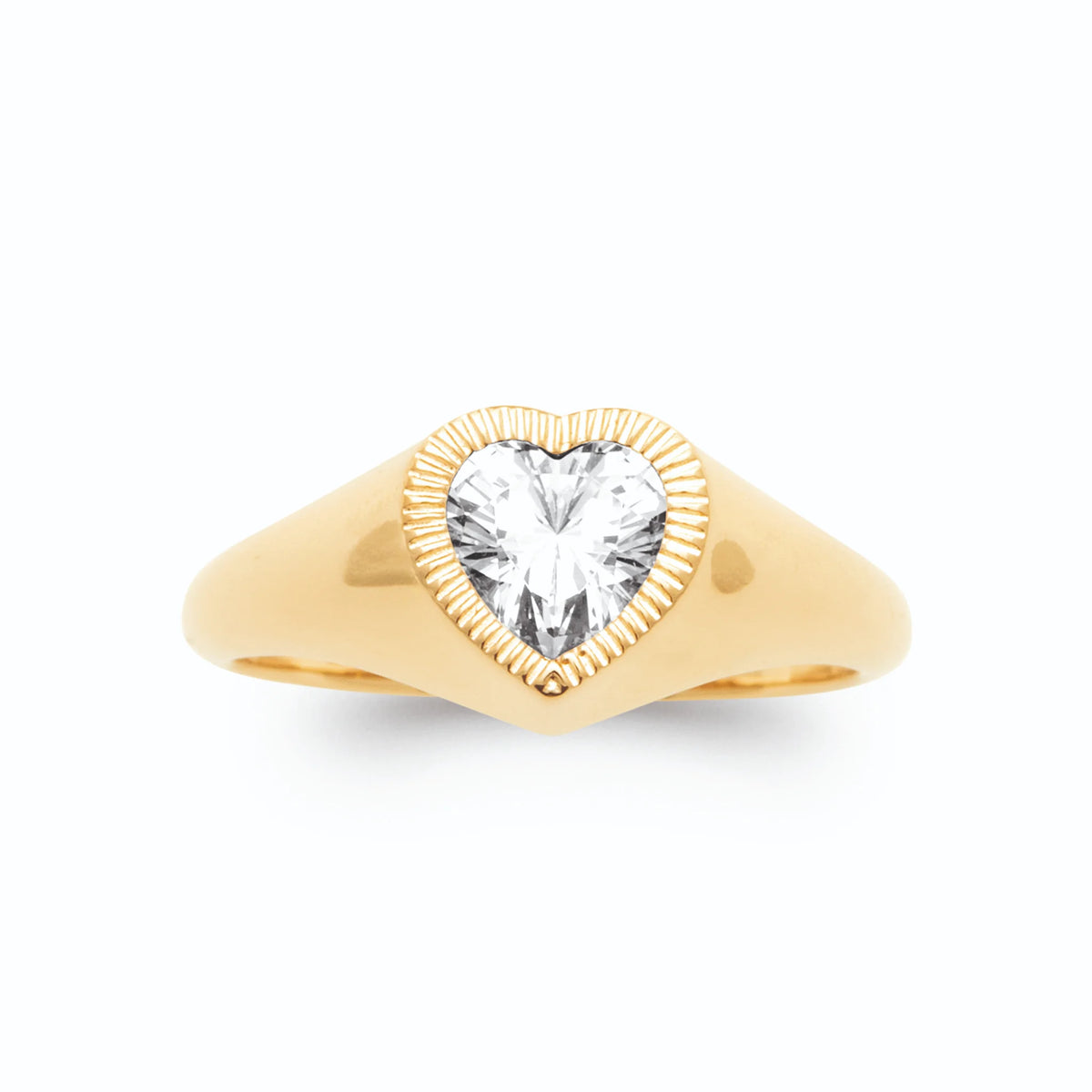 Bague chevalière cœur zircon plaqué or, vue de face
