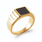 Bague chevalière plateau carré noir en acier PVD doré homme